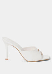 Ruthie Heel